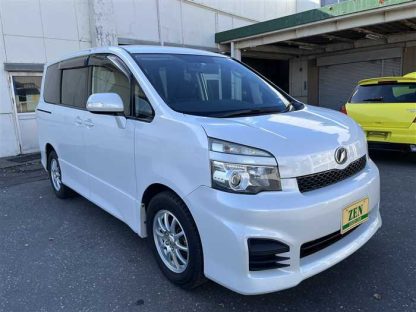 Scrapping: 2011 Toyota Noah (Used Parts)